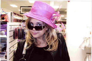 hottieinhat.jpg